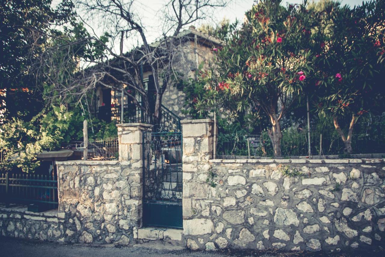 Traditional Guesthouses Xenofon Drymon Esterno foto