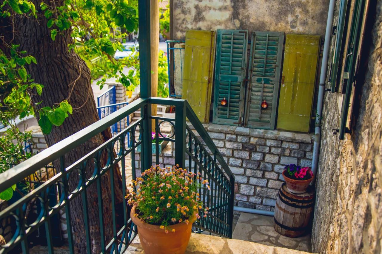 Traditional Guesthouses Xenofon Drymon Esterno foto